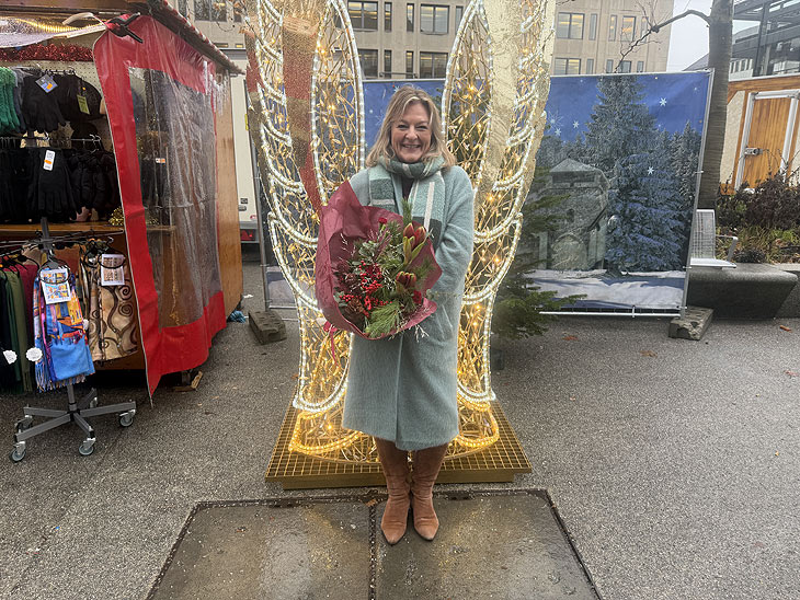 Wiesn Stadträtin Anja Berger am Fotopoint des Christkindlmarkt am Sendlinger Tor (©Foto: Martin Schmitz)